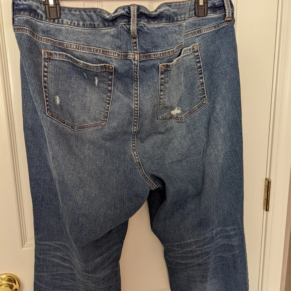 TORRID Boyfriend Straight Leg Stretch Jeans, Distressed - Picture 8 of 16